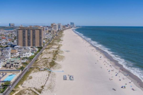 Gammys Beach Getaway Sleeps 20 2 blocks to Beach
